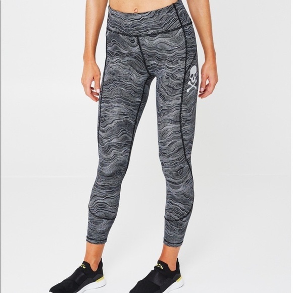 Lululemon x SoulCycle In movement size 6